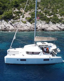 Catamaran Charter