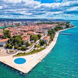 Blick auf den Hafen von Zadar